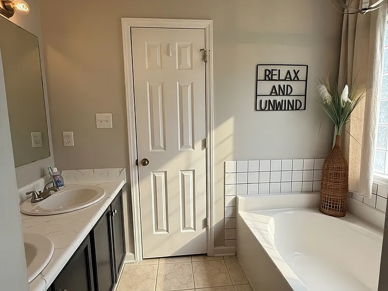 220 Walden Green Dr — Photo 17