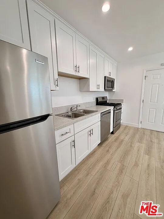 1 bed, 1.0 bath, 500 sqft, $1,950 — Photo 4