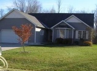 4033 Tarabrook Ln, Port Huron, MI 48060