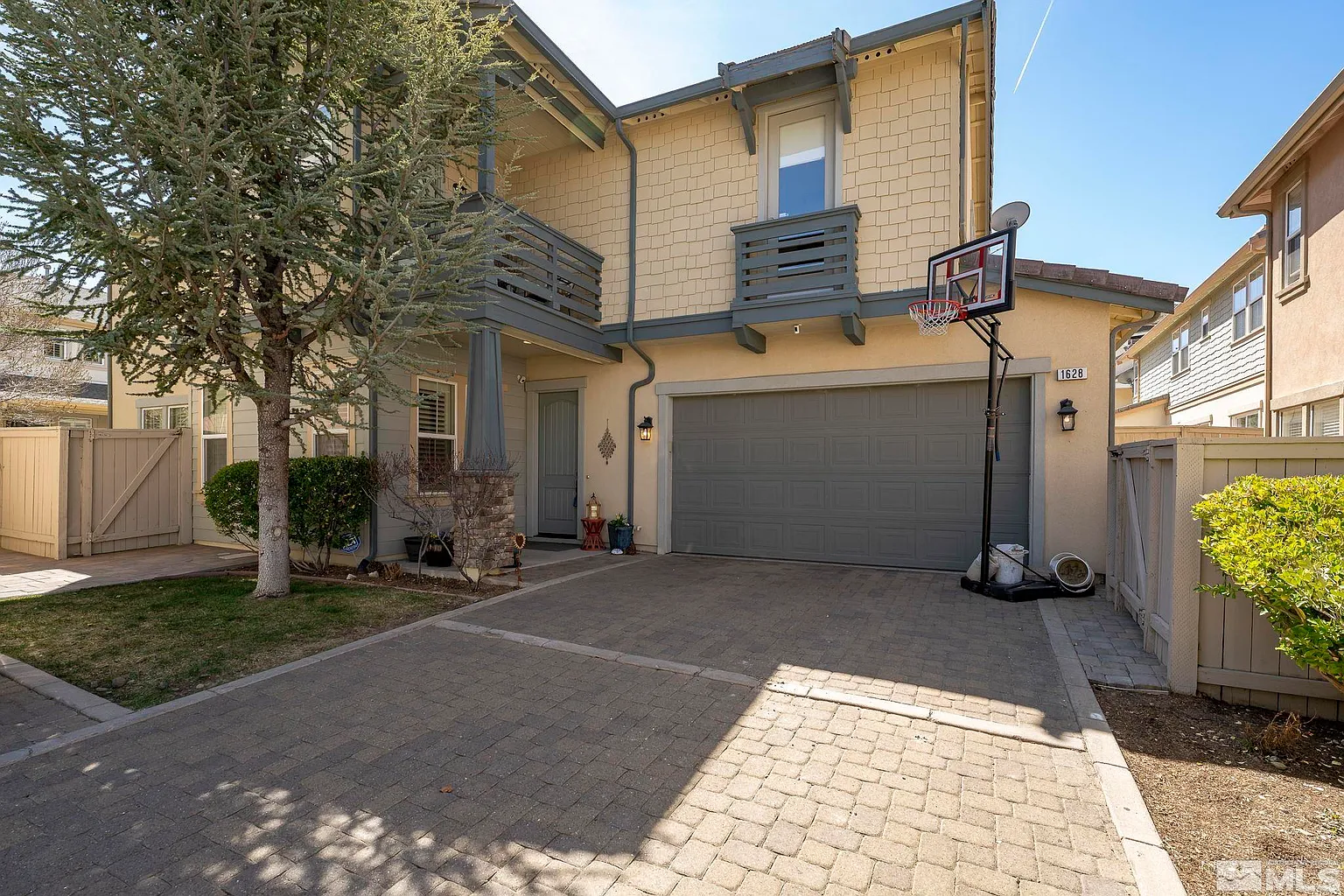 1628 Sawtooth Trl photo 1