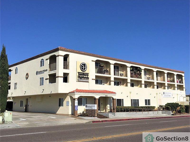 1st image of 2525 Highland Ave #121