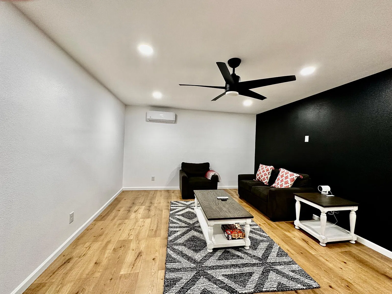 E Avenue J10, Lancaster — Photo 3