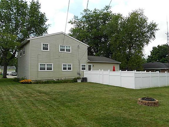 2nd image of 854 Wooddale Dr