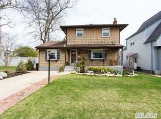 2119 Cypress St, Wantagh, NY 11793