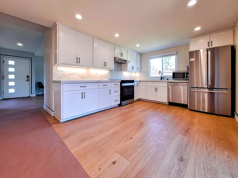 33955 Juliet Cir — Photo 8