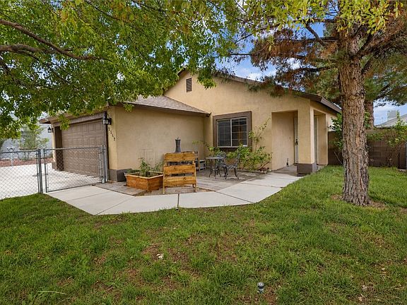 3rd image of 2342 Wallapai Avenue