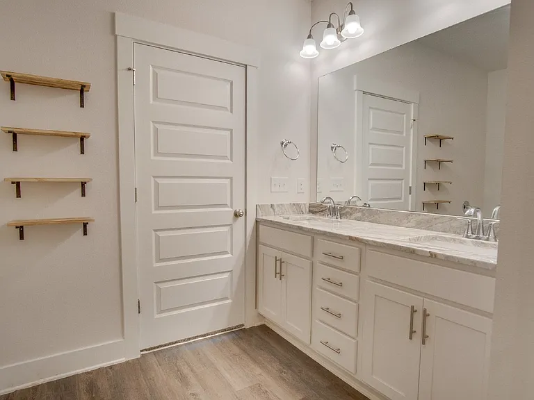 713 Brambling Ct — Photo 15
