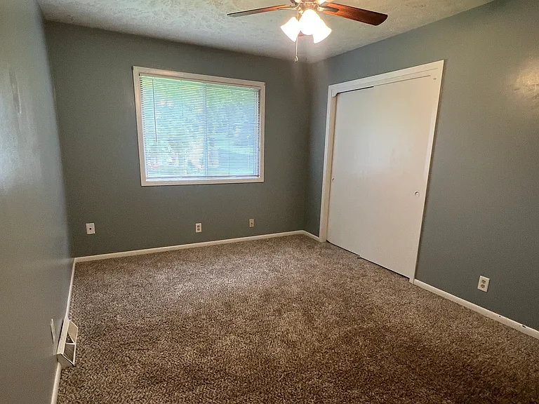 11226 Roxbury Dr #11226 — Photo 11