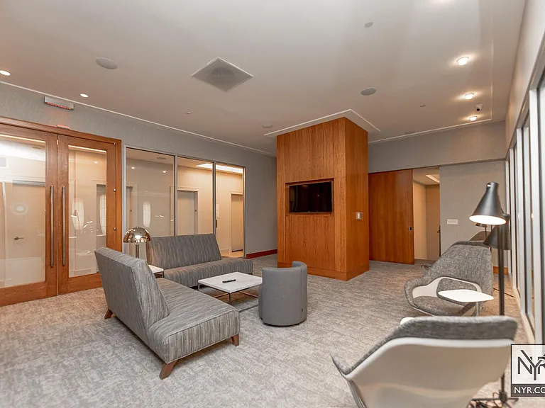 20 West St #18B — Photo 31