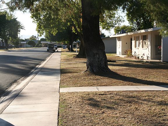 3rd image of 10376 W Deanne Dr