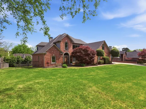 7 Chambord Ln, Little Rock, AR 72223