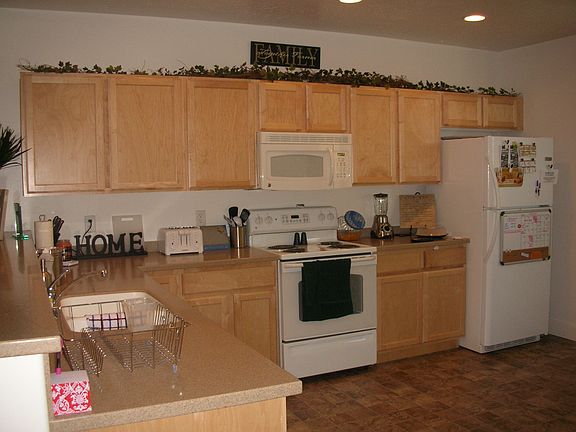 3rd image of 3707 S Balmossie Ln