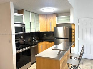 7195 NW 179th St APT 201, Hialeah, FL 33015