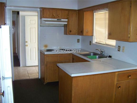 2nd image of 817 E St Louis Ave #0