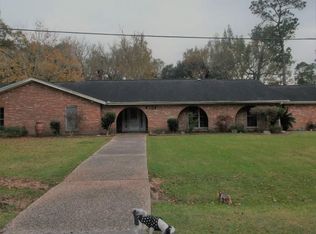 200 Greenwood Dr, Beaumont, TX 77705