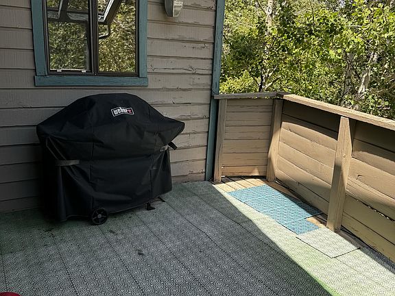 Main floor deck with grill