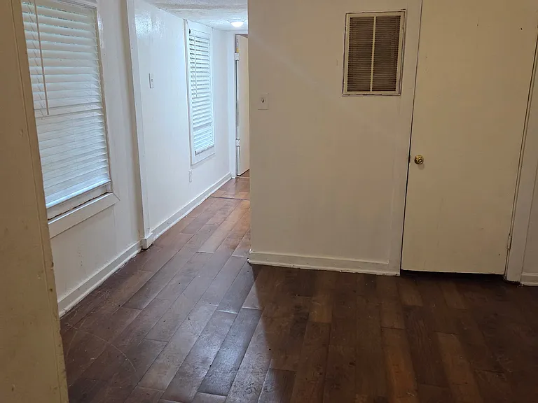 3054 Wise St — Photo 8