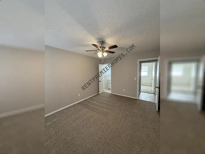 1720 SE 7th St — Photo 13