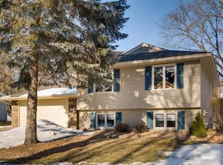 11042 108th Ave N, Maple Grove, MN 55369