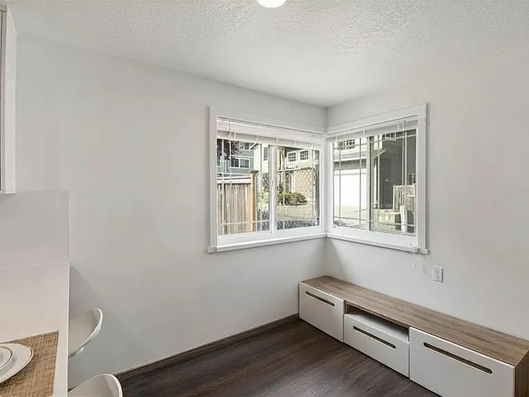 Kitchen nook