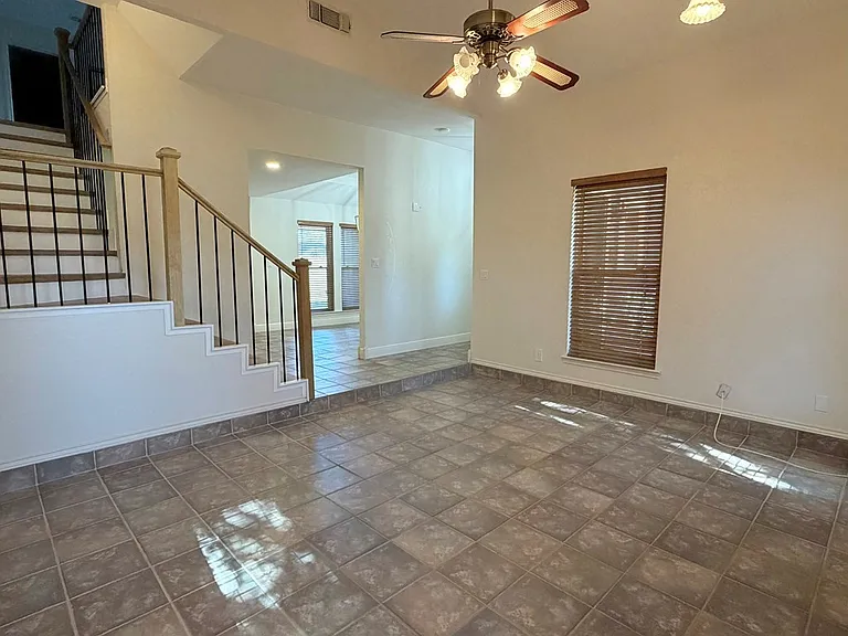 3810 Nassau Dr — Photo 4