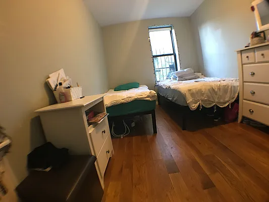 Rented by Brooklyn Group | media 43