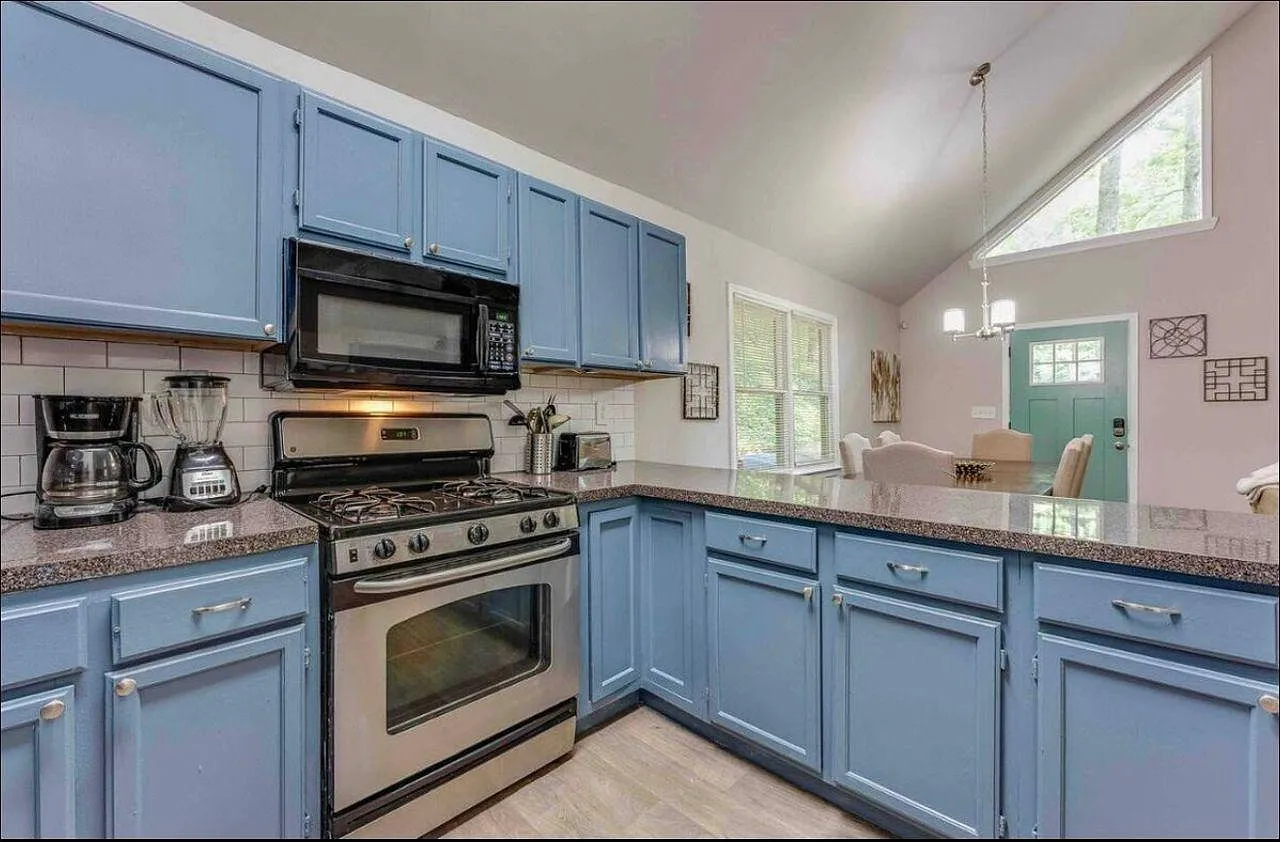 790 Oak Dr — Photo 3