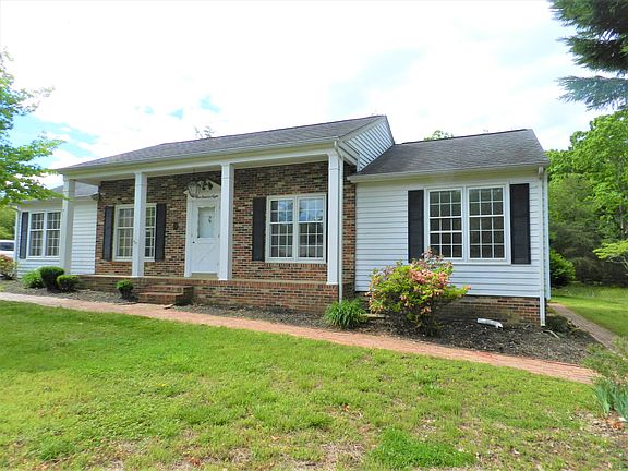 5th image of 108 Wilderness Ln