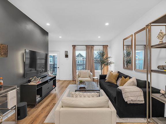 4th image of 1806 Alvord St