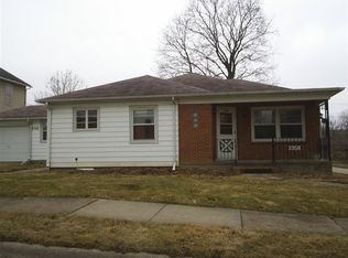 2358 N 8th St, Clinton, IA 52732