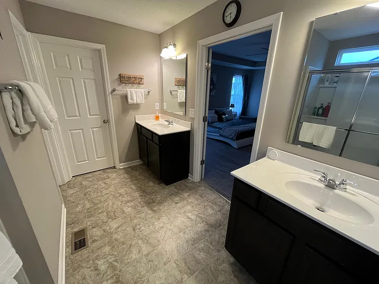 2346 Creek Bank Dr — Photo 28
