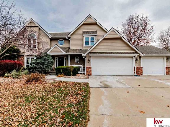 2nd image of 1215 N 160th Avenue Cir