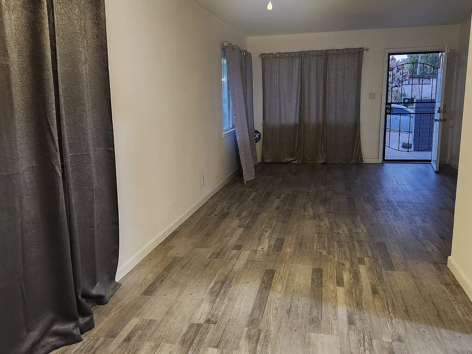 16667 Joshua St — Photo 2
