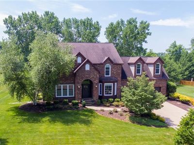 8050 Carriage Hills Dr, Mentor, OH, 44060