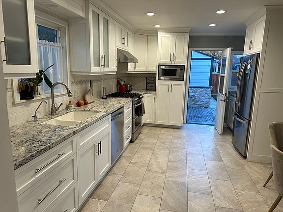 2nd image of 6122 Pennswood Ave