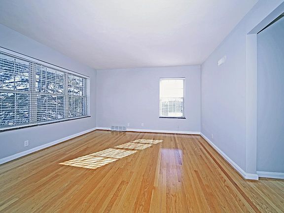 4th image of 5816 Nottingham Ave