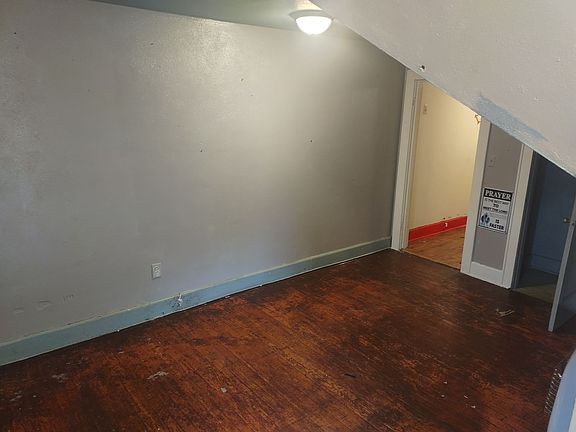 4th image of 121 2nd St #59faa15d0