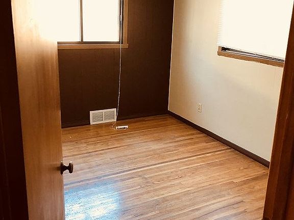bedroom1