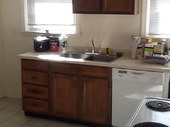 5th image of 68 Goddard St #1