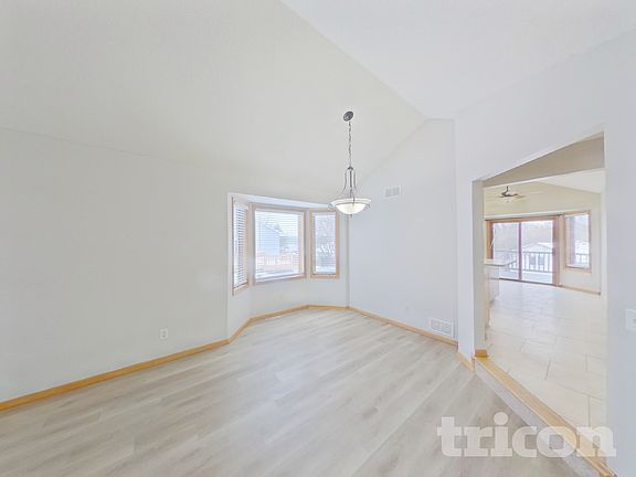 3rd image of 17295 Hibiscus Ave