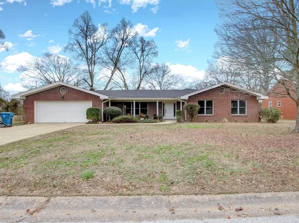 1220 Brownwood St, Malvern, AR 72104