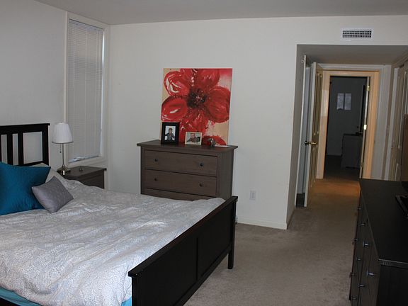 5th image of 3250 Fairfield Ave APT 129