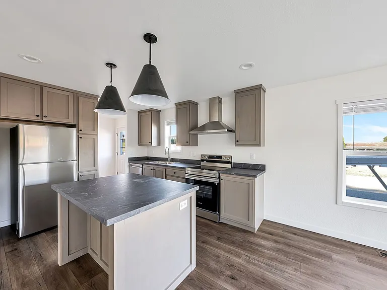 Wagon Wheel Mobile Home Park - 2920 Heller Rd — Photo 17