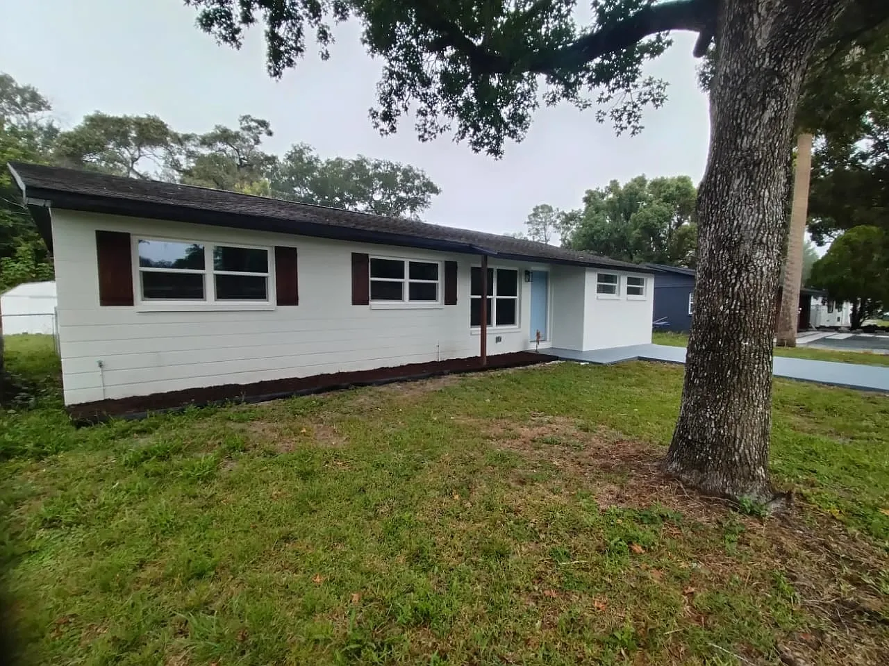 5 bed, 1424 sqft, $2,450 — Photo 2