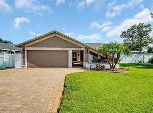 1305 Lily Ct, Tarpon Springs, FL 34689