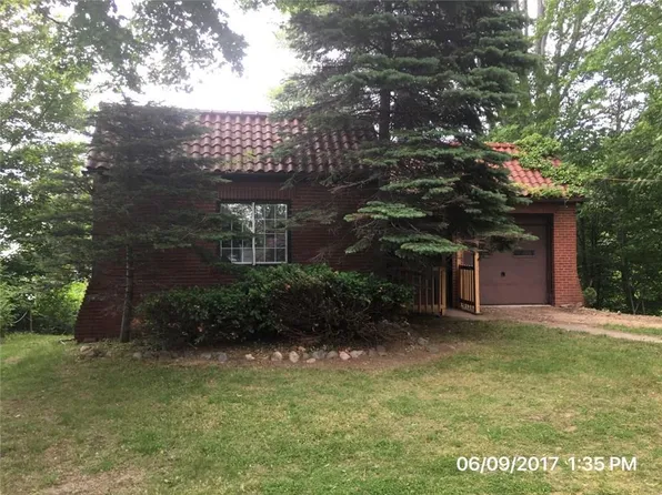 11530 E Lake Rd, North East, PA 16428