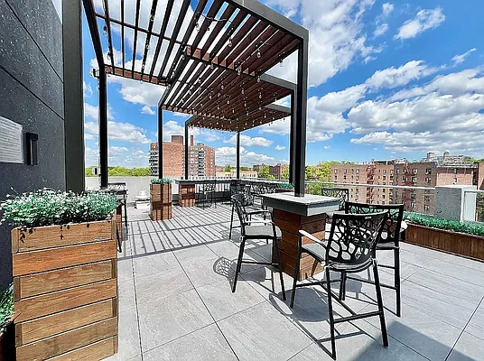 Rented by Arche Nest LLC | media 23