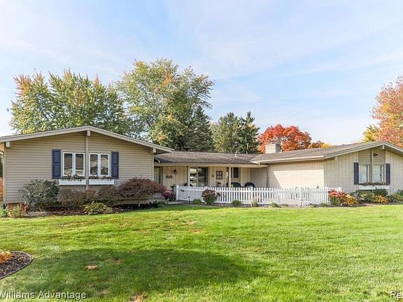 2nd image of 41843 Baintree Cir
