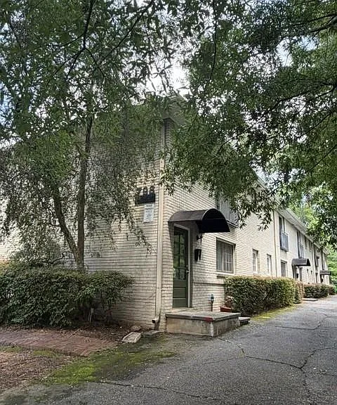 798 Saint Charles Ave NE #6 — Photo 1