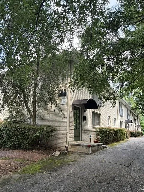 798 Saint Charles Ave NE #6